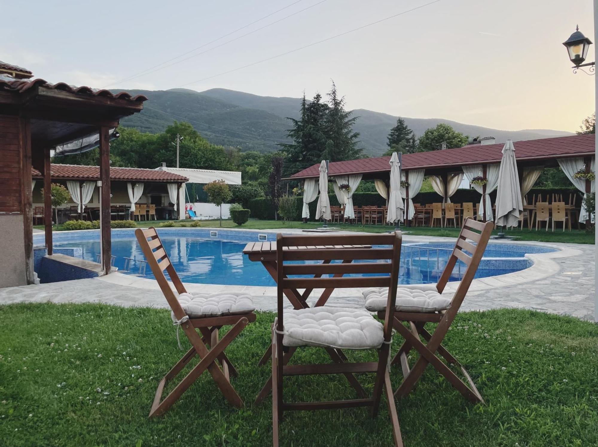 Вила Флора Паталеница Buitenkant foto