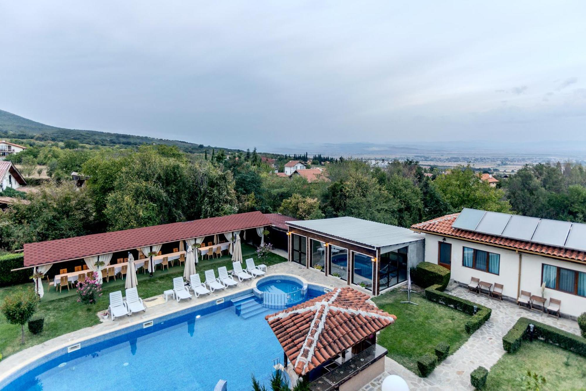 Вила Флора Паталеница Buitenkant foto